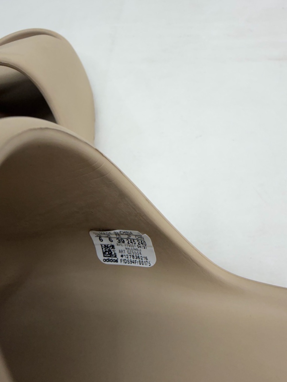 Yeezy slides - Picture 8 of 8
